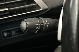 ruskea (beige) Peugeot 3008 2018 kuva 12.