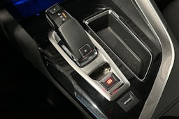 ruskea (beige) Peugeot 3008 2018 kuva 18.