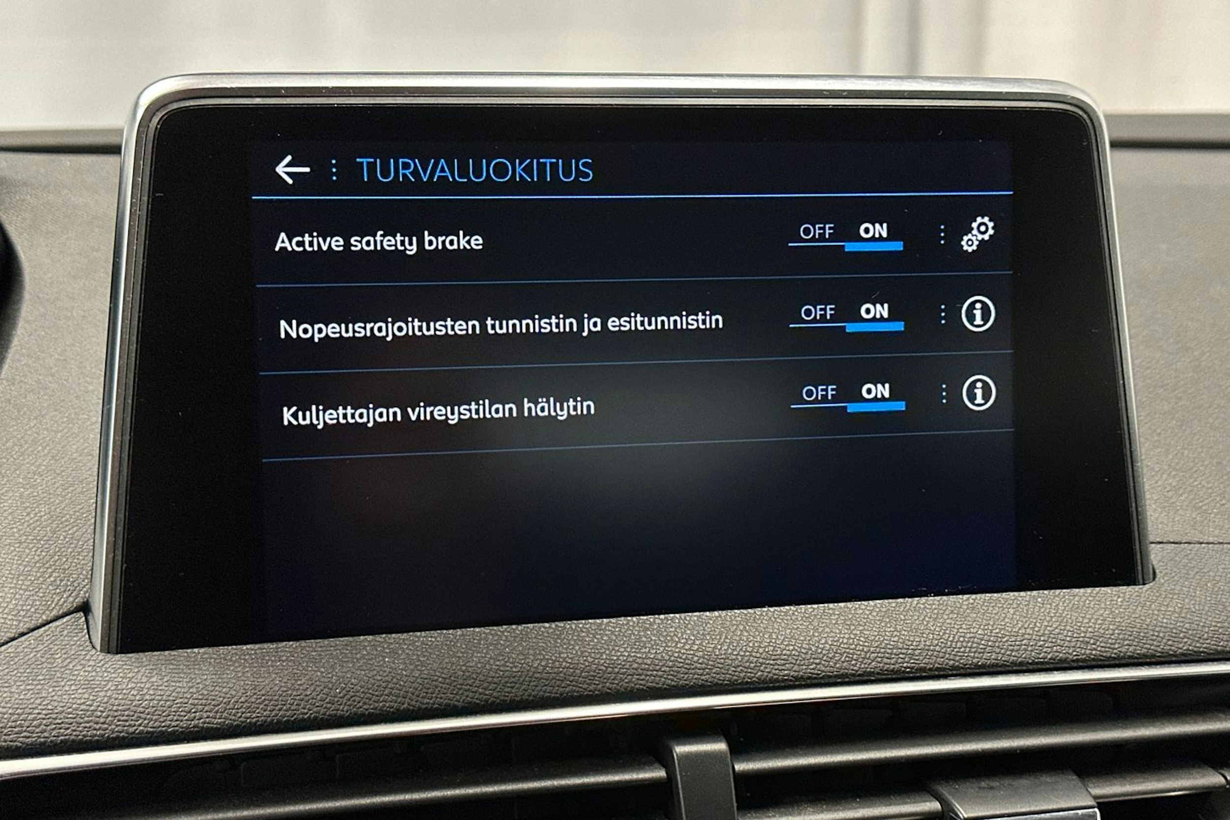 ruskea (beige) Peugeot 3008 2018 kuva 21.