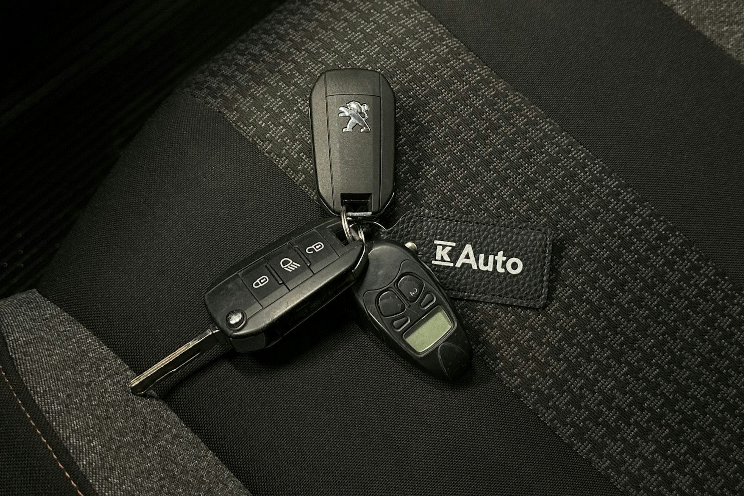 ruskea (beige) Peugeot 3008 2018 kuva 27.