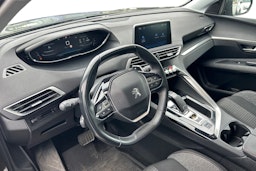 harmaa Peugeot 3008 2018 kuva 3.