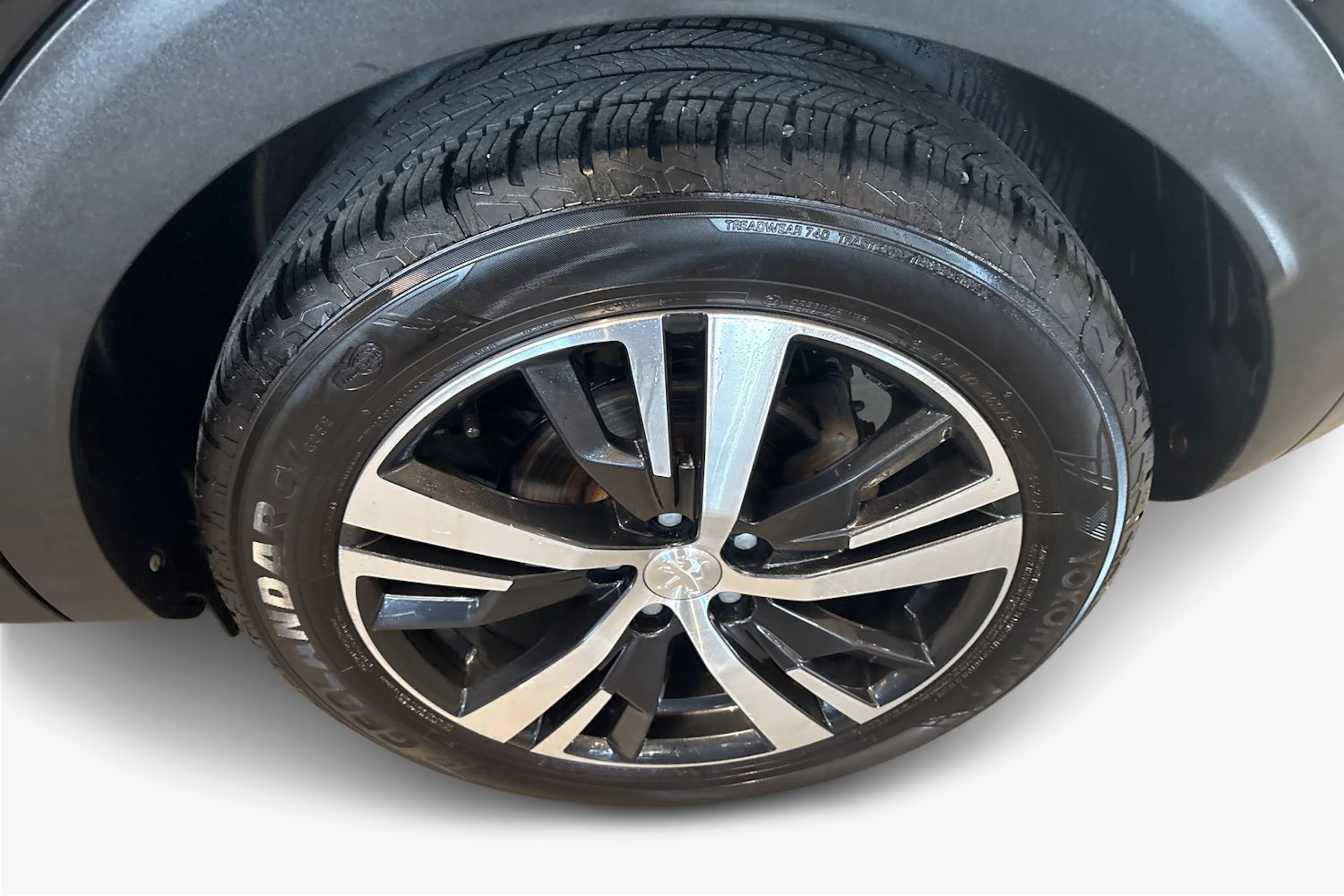 Musta Peugeot 3008 2018 kuva 12.