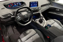 harmaa Peugeot 3008 2018 kuva 6.