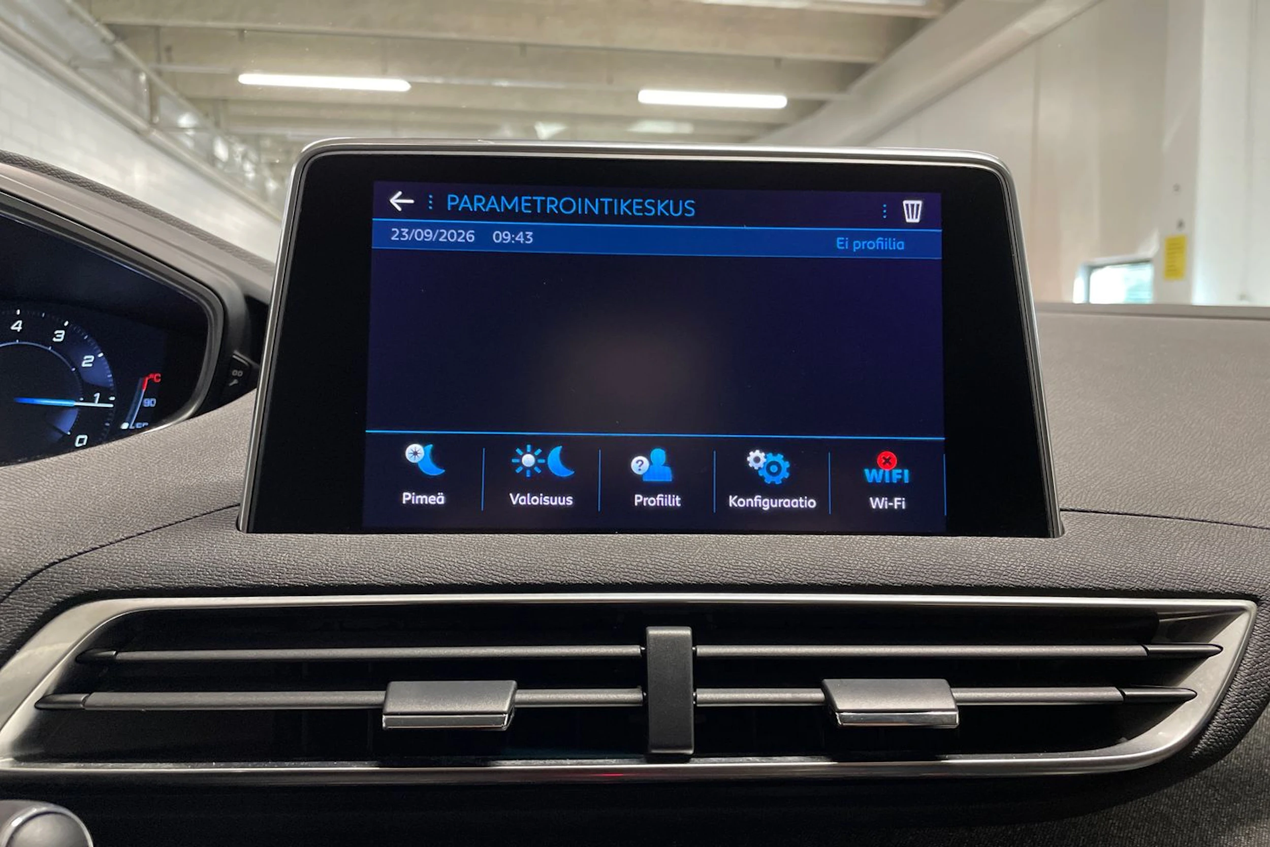 harmaa Peugeot 3008 2018 kuva 14.