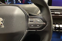 harmaa Peugeot 3008 2018 kuva 20.