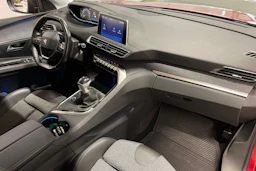 harmaa Peugeot 3008 2018 kuva 25.