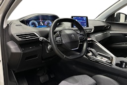 valkoinen Peugeot 3008 2020 kuva 7.
