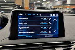 valkoinen Peugeot 3008 2020 kuva 19.
