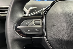valkoinen Peugeot 3008 2020 kuva 25.