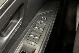 valkoinen Peugeot 3008 2020 kuva 27.
