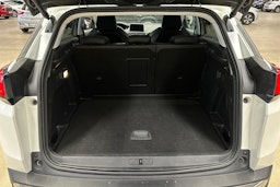 valkoinen Peugeot 3008 2020 kuva 28.