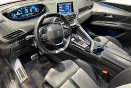 punainen Peugeot 3008 2020 kuva 3.