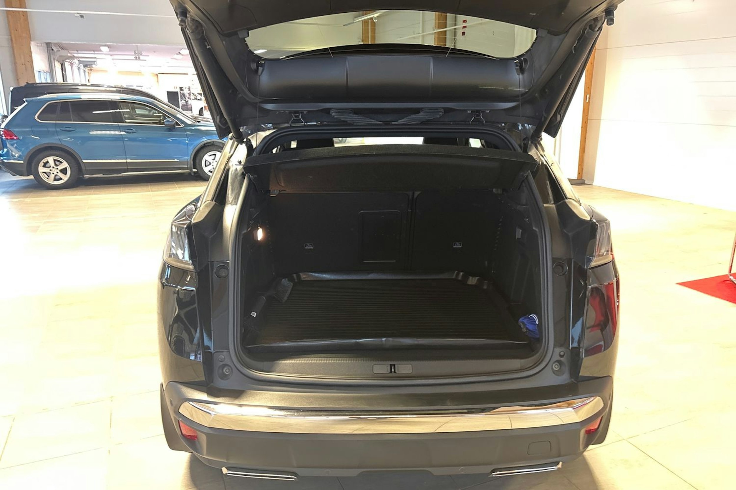 Musta Peugeot 3008 2021 kuva 15.