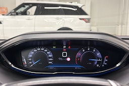 met. punainen Peugeot 3008 2021 kuva 19.