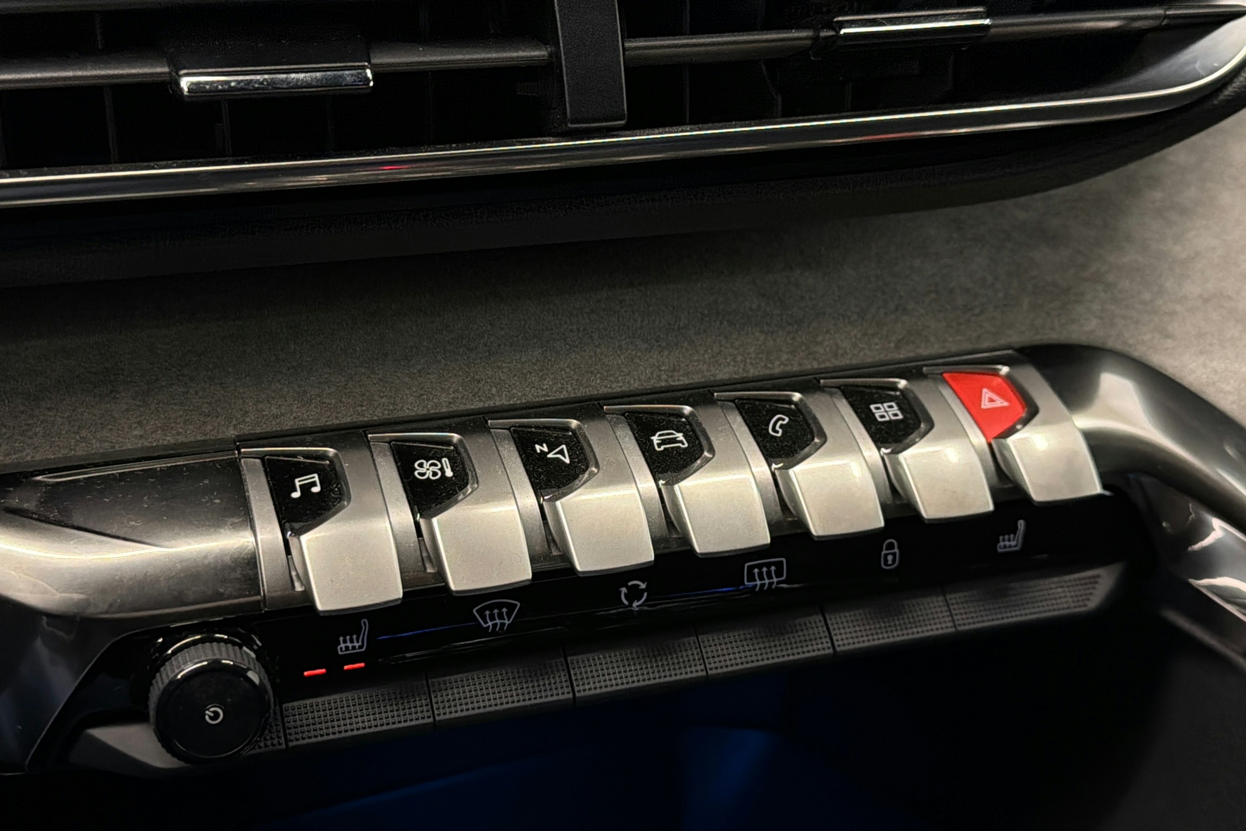 met. punainen Peugeot 3008 2021 kuva 22.