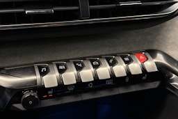 met. punainen Peugeot 3008 2021 kuva 22.