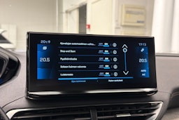 met. punainen Peugeot 3008 2021 kuva 23.