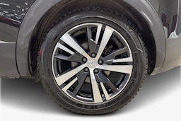 musta Peugeot 3008 2021 kuva 11.