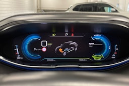 musta Peugeot 3008 2021 kuva 16.