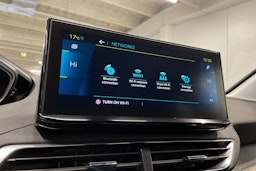 musta Peugeot 3008 2021 kuva 20.