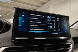 musta Peugeot 3008 2021 kuva 21.