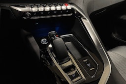 musta Peugeot 3008 2021 kuva 22.