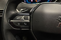 musta Peugeot 3008 2021 kuva 24.