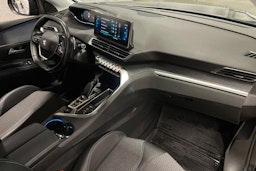 musta Peugeot 3008 2021 kuva 28.