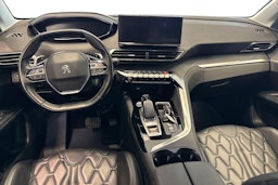 valkoinen Peugeot 3008 2021 kuva 9.