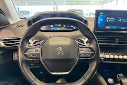 valkoinen Peugeot 3008 2021 kuva 15.