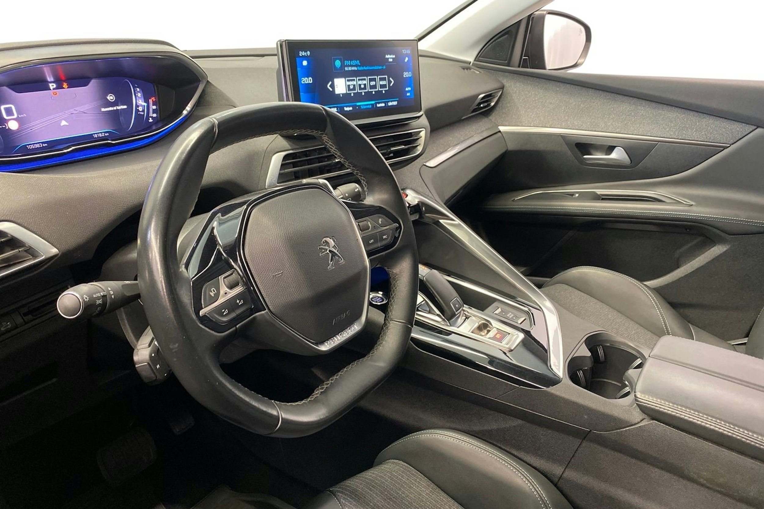 musta Peugeot 3008 2021 kuva 7.