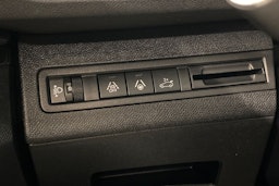 musta Peugeot 3008 2021 kuva 18.