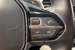 musta Peugeot 3008 2021 kuva 20.