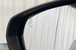 musta Peugeot 3008 2021 kuva 32.