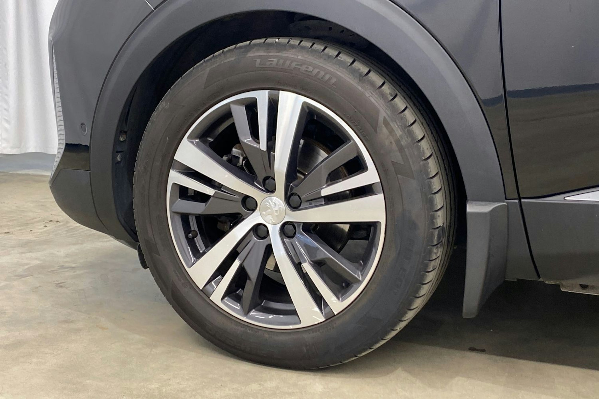 musta Peugeot 3008 2021 kuva 33.