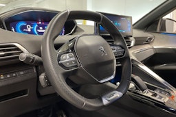 valkoinen Peugeot 3008 2021 kuva 27.