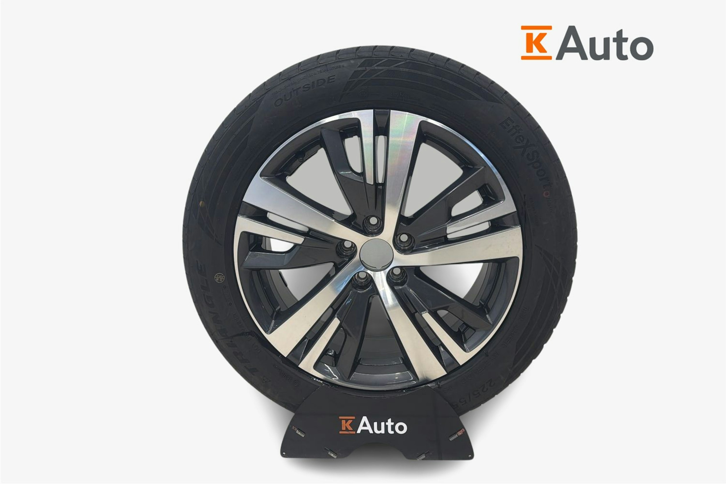 harmaa Peugeot 3008 2021 kuva 11.