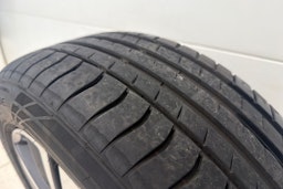 harmaa Peugeot 3008 2021 kuva 13.