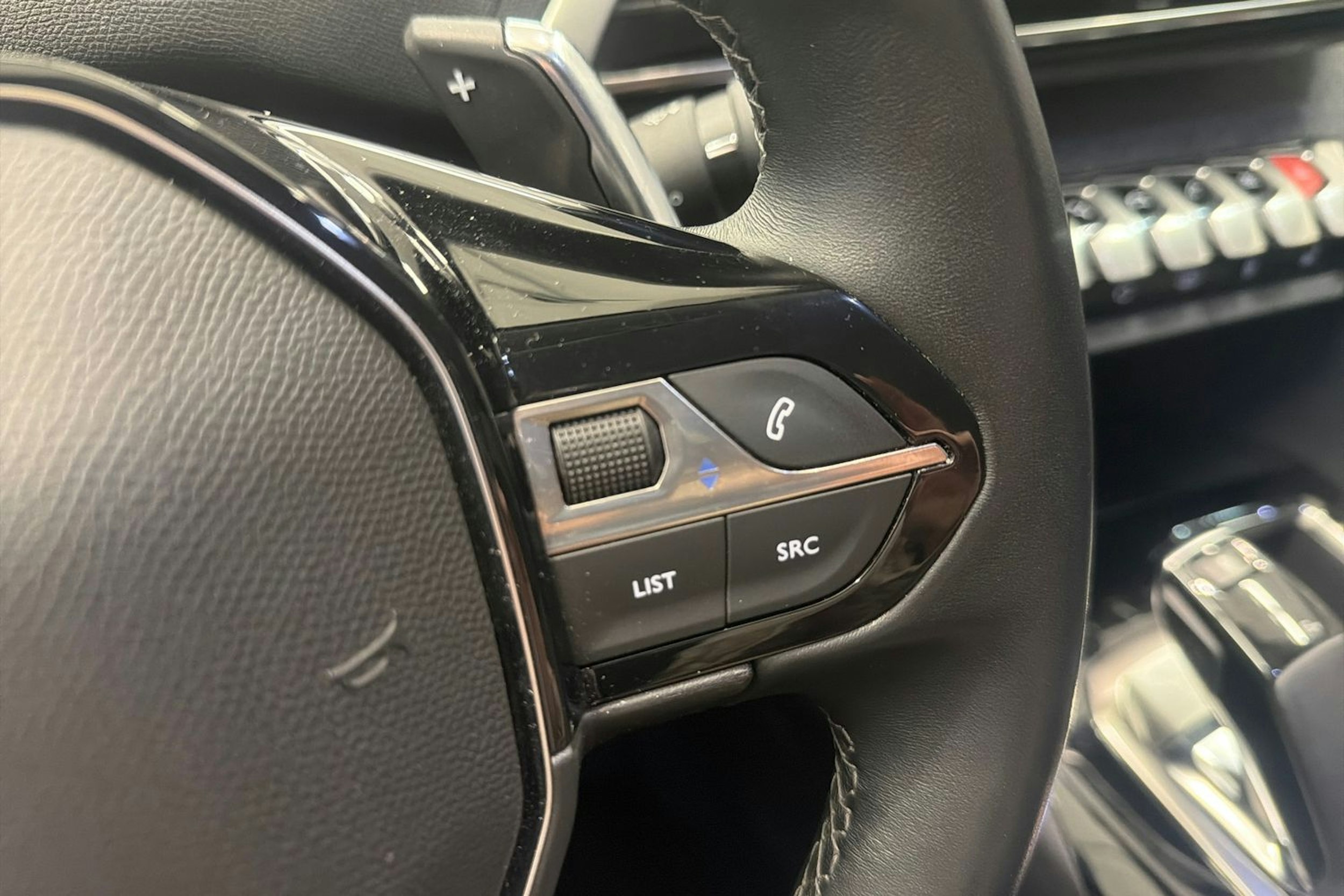 harmaa Peugeot 3008 2021 kuva 21.