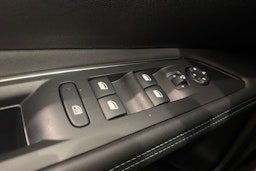 harmaa Peugeot 3008 2021 kuva 23.