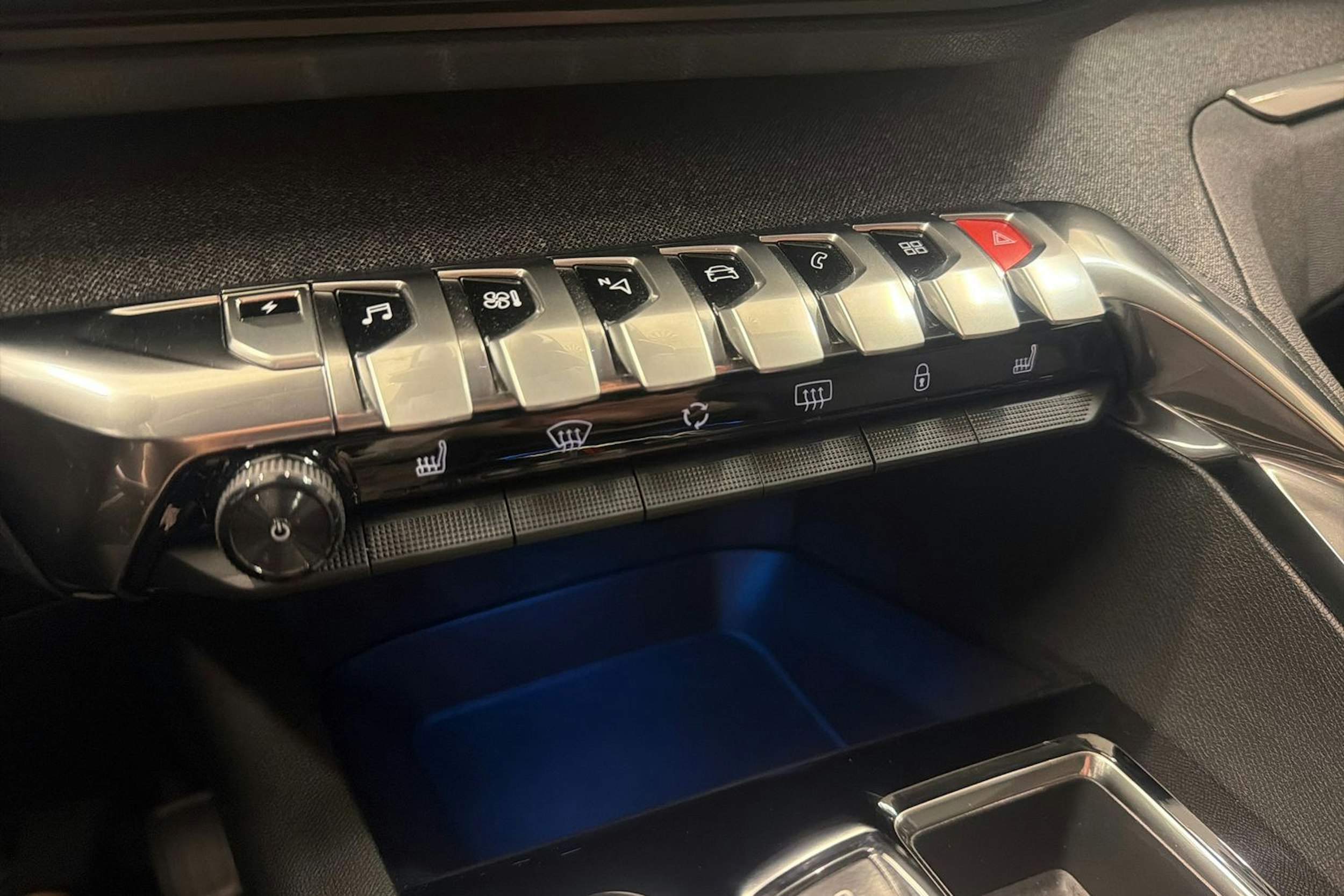 harmaa Peugeot 3008 2021 kuva 25.