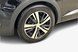 musta Peugeot 3008 2021 kuva 9.