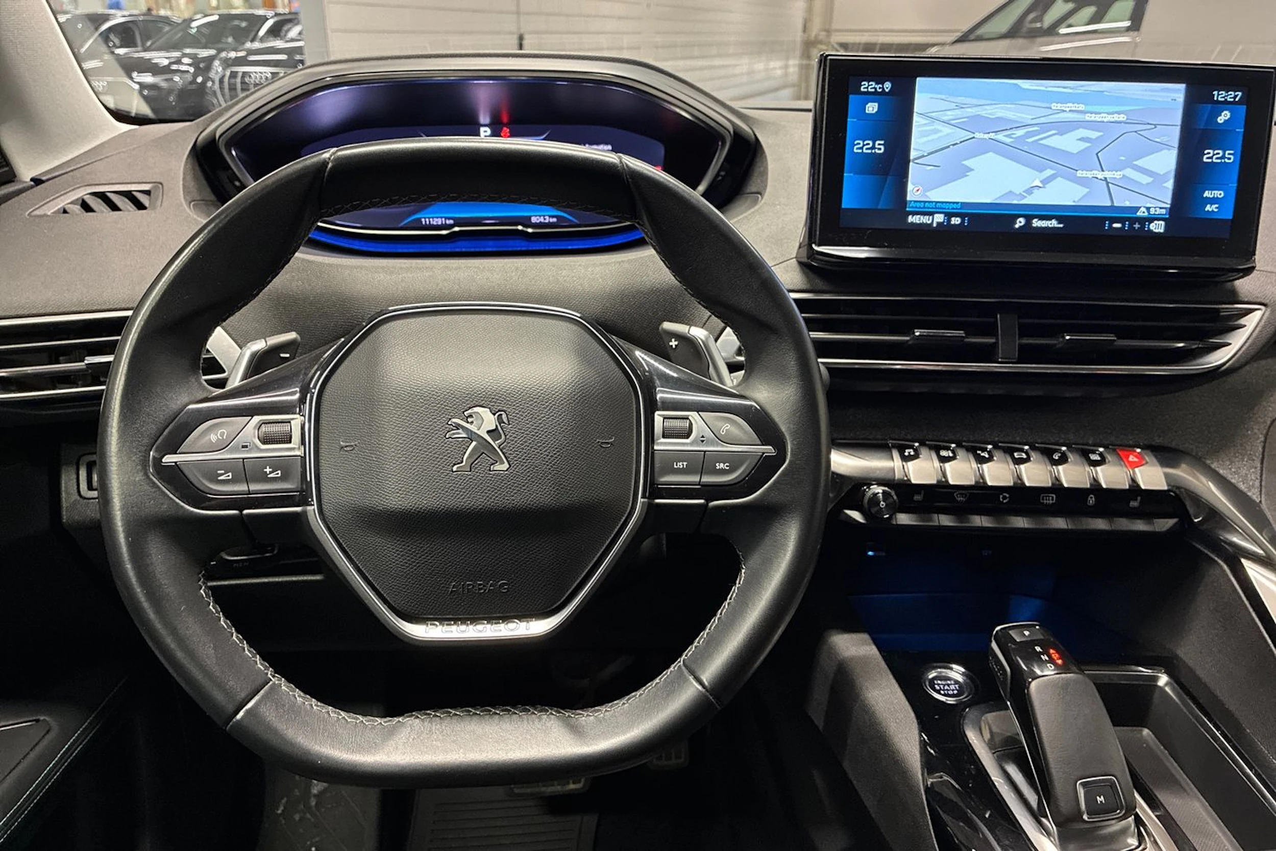 musta Peugeot 3008 2021 kuva 11.