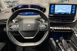 musta Peugeot 3008 2021 kuva 11.