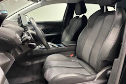 musta Peugeot 3008 2021 kuva 22.