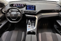 sininen Peugeot 3008 2022 kuva 9.