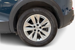 sininen Peugeot 3008 2022 kuva 11.