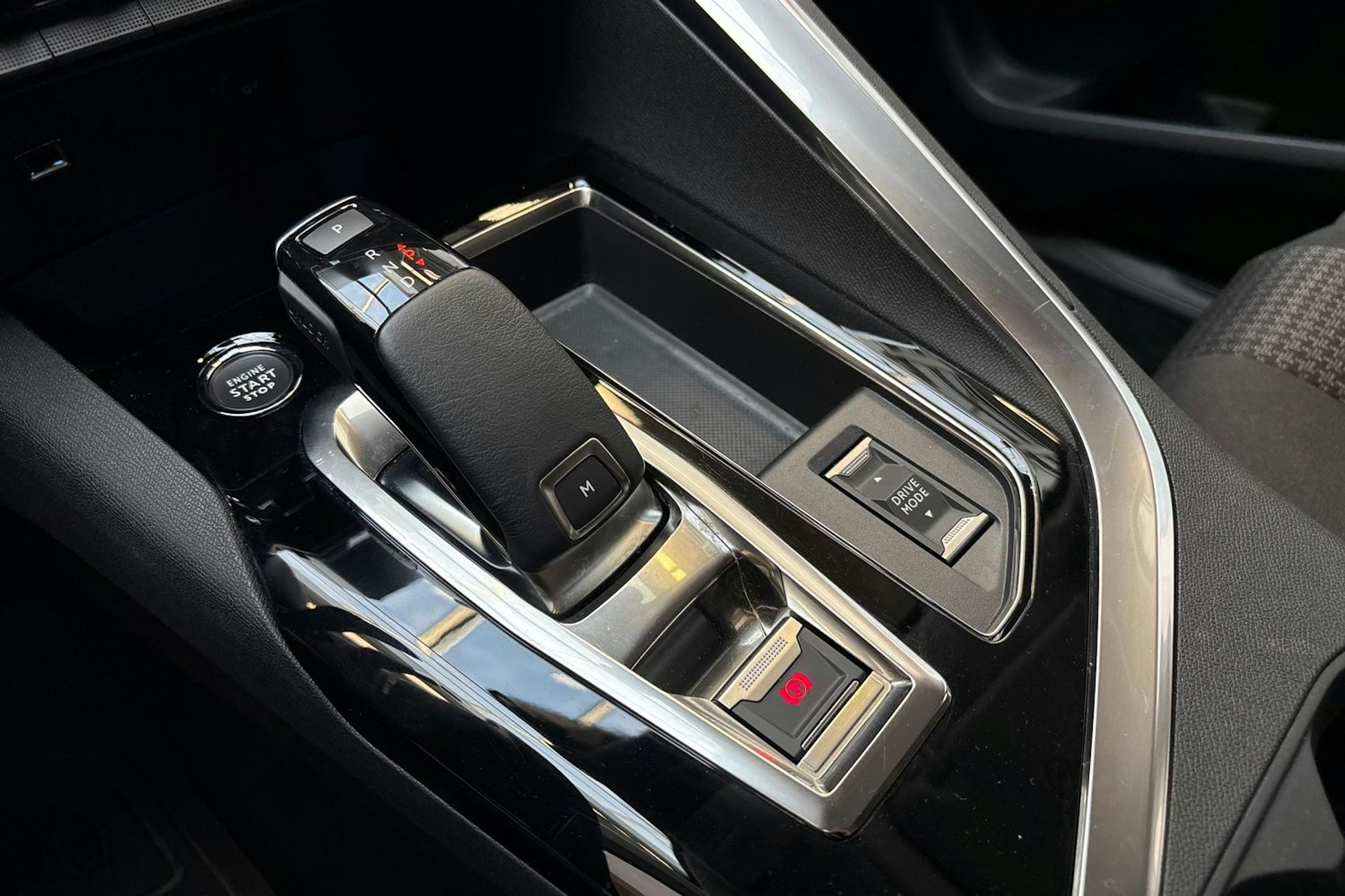 sininen Peugeot 3008 2022 kuva 26.