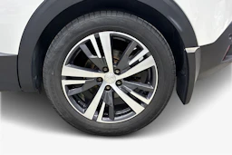 met. valkoinen Peugeot 3008 2022 kuva 9.