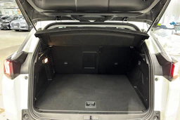 met. valkoinen Peugeot 3008 2022 kuva 22.
